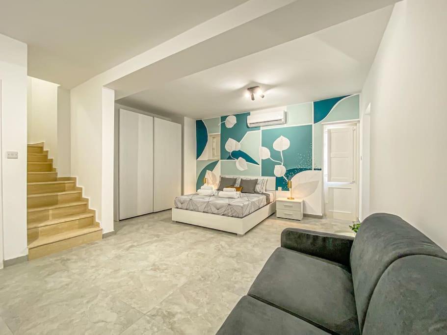 Designer Duplex Penthouse In Floriana Apartment Ngoại thất bức ảnh