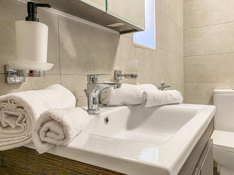 Designer Duplex Penthouse In Floriana Apartment Ngoại thất bức ảnh